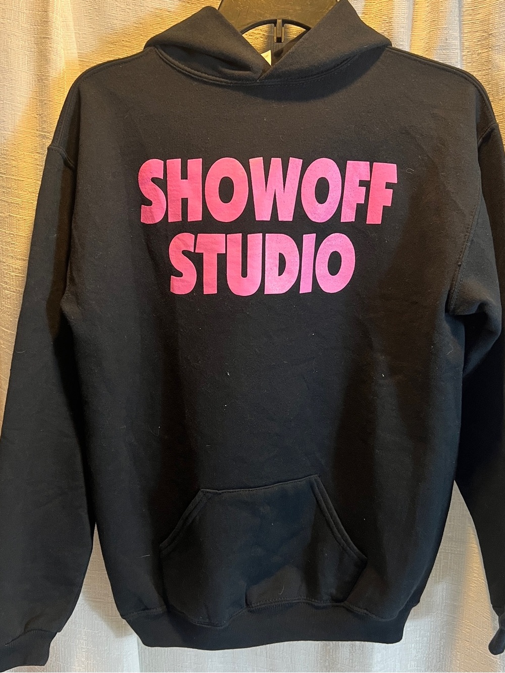 Jerzees Black Hoodie with Pink Graphic Size Girls X-Large 18-20